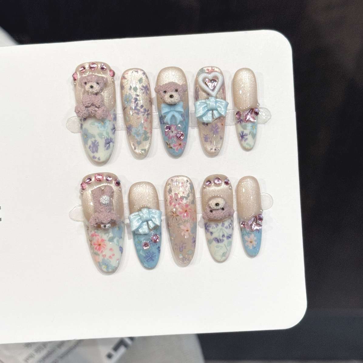 Pressed Flower Art - 10 ชิ้น ชุดตกแต่งเล็บรูปวงรีแบบกดด้วยมือ ลายดอกไม้สีฟ้า หมีน้อย กระต่ายสีขาว