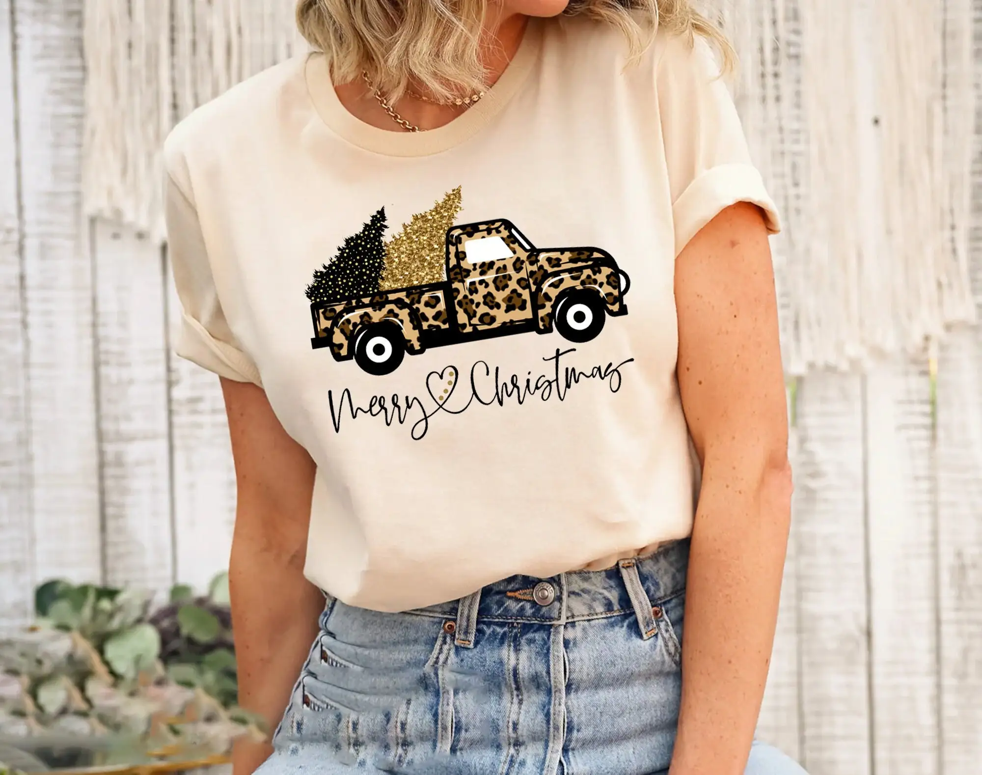Family Tree Print - เสื้อยืดคริสต์มาสลายรถบรรทุก ลายเสือดาว ลายต้นไม้ สำหรับครอบครัวในวันหยุด
