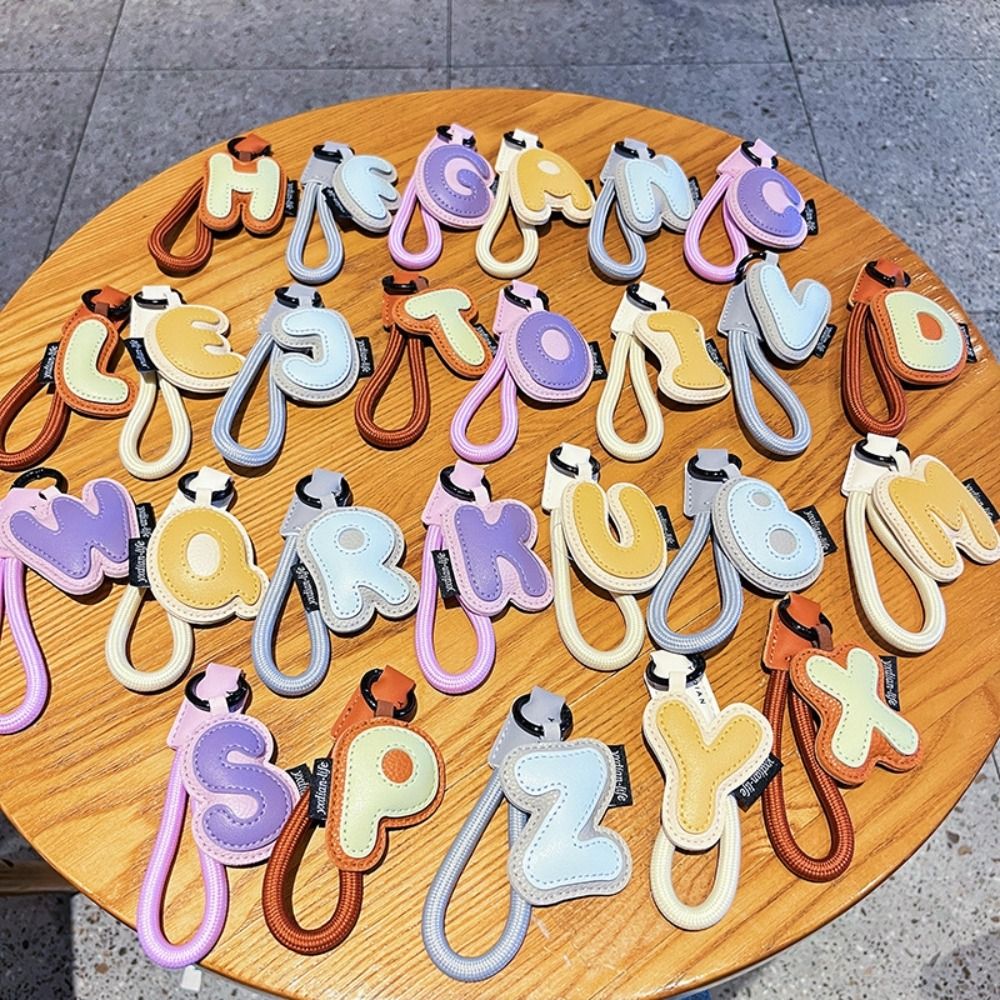 หวาน 26 ตัวอักษรพวงกุญแจ PU หน - Monogram Keychain Leather บทวิจารณ์และราคา