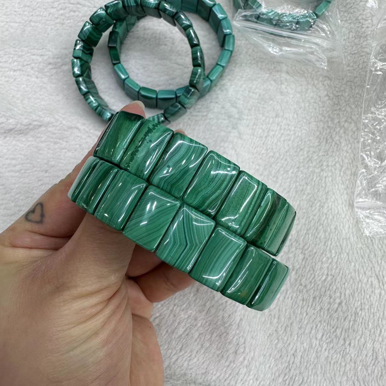 สร้อยข้อมือคริสโซโคลลาสีเขียวม - Coordinates Bracelet บทวิจารณ์และราคา