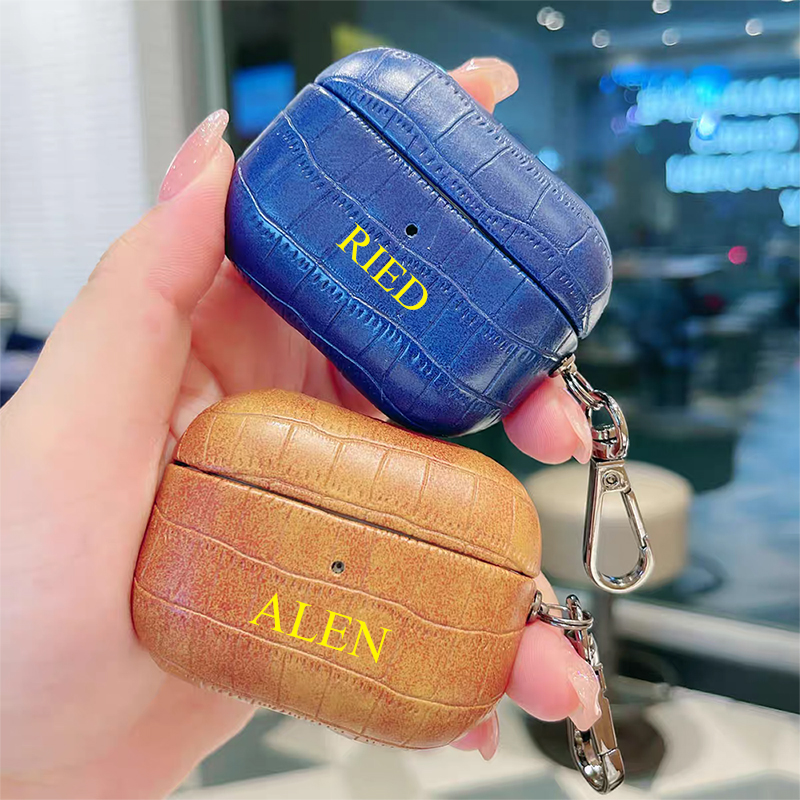 Custom ชื่อหนังจระเข้ Eaphone  - Monogram Keychain Leather บทวิจารณ์และราคา